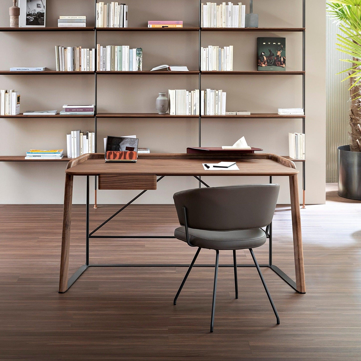 Scriba Desk