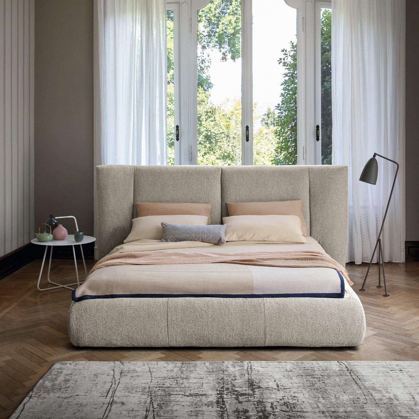 Youniverse Bed