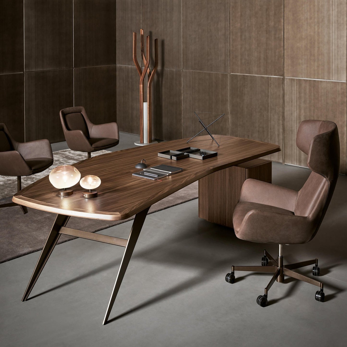 Driver Executive Desk