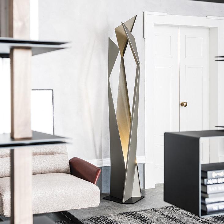 Thriller Floor Lamp