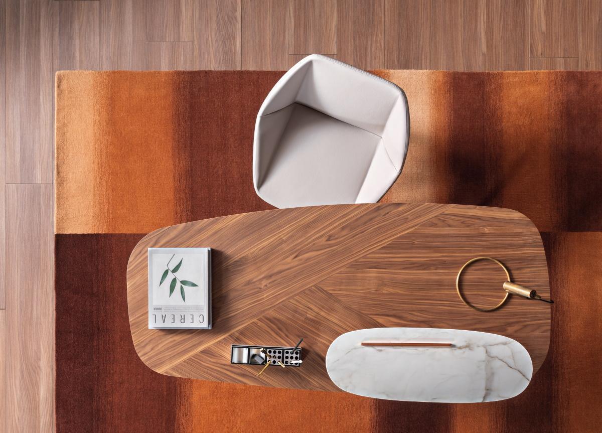 Gauss Desk