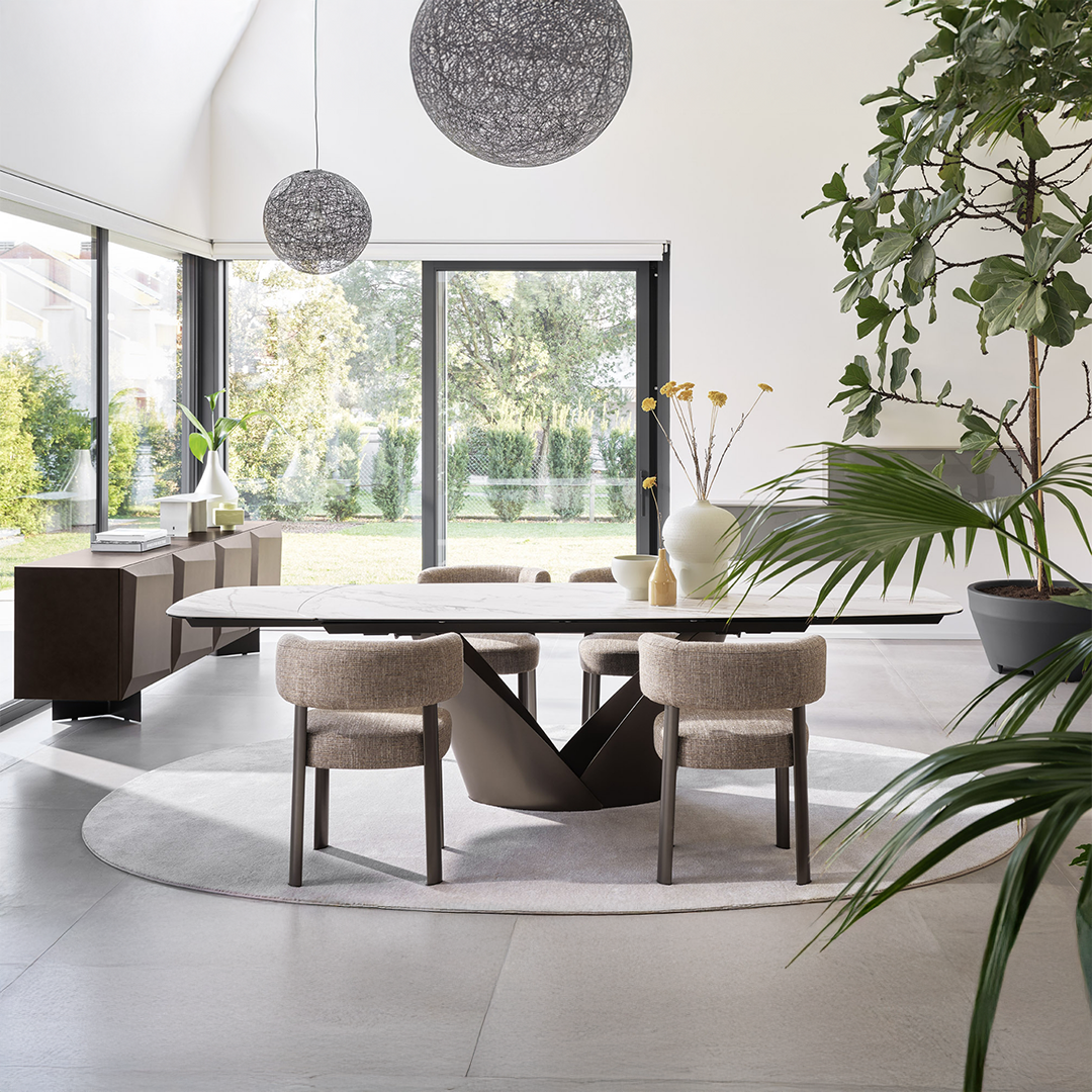 Calla Table
