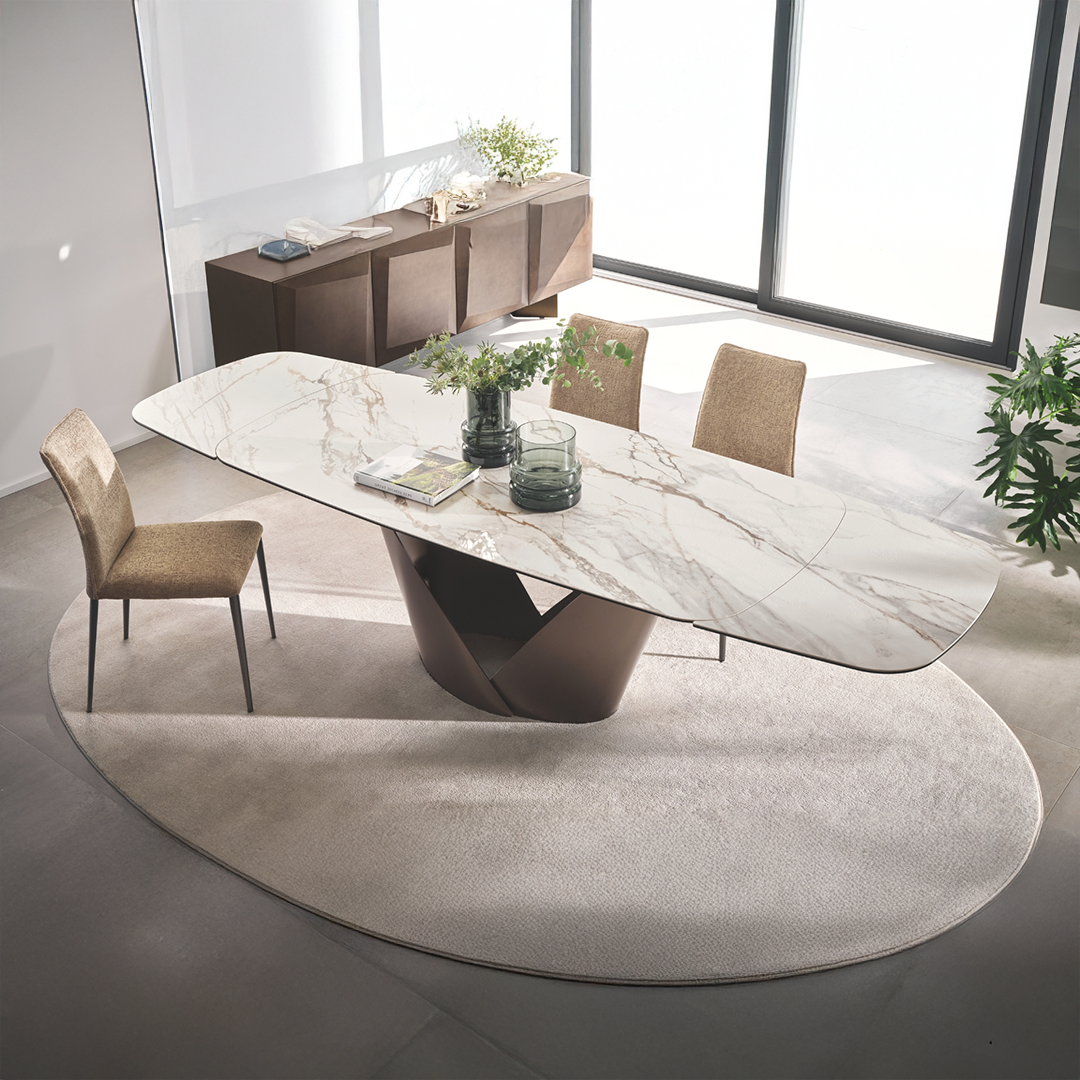 Calla Table