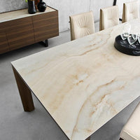 Omnia Extendable Table