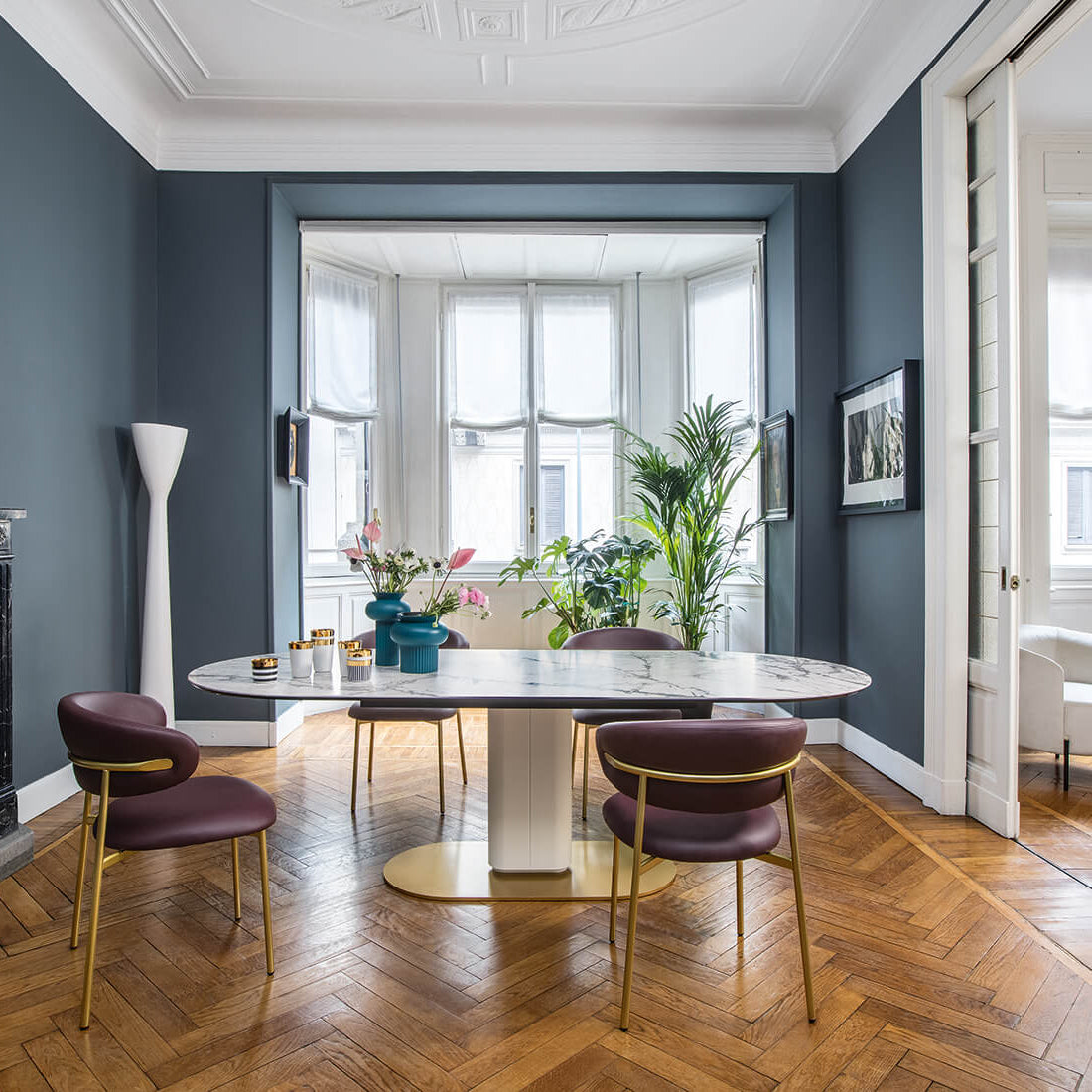 Cameo Extendable Table