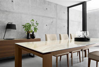 Omnia Extendable Table