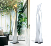 Thriller Floor Lamp